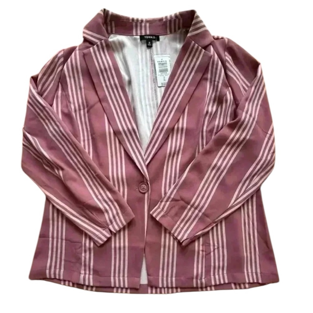 NWT Torrid Lightweight Boyfriend Blazer Size 0/LARGE Boyfriend Fit